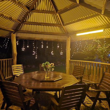 Crows Nest Motel Bagian luar foto